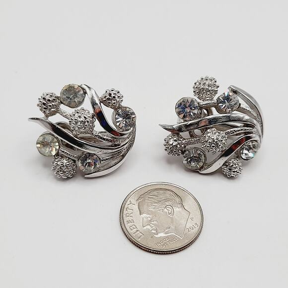 Vintage Crown Trifari Rhinestone Clip Earrings,Rhodium Plate Mid Century Jewelry - Picture 12 of 14